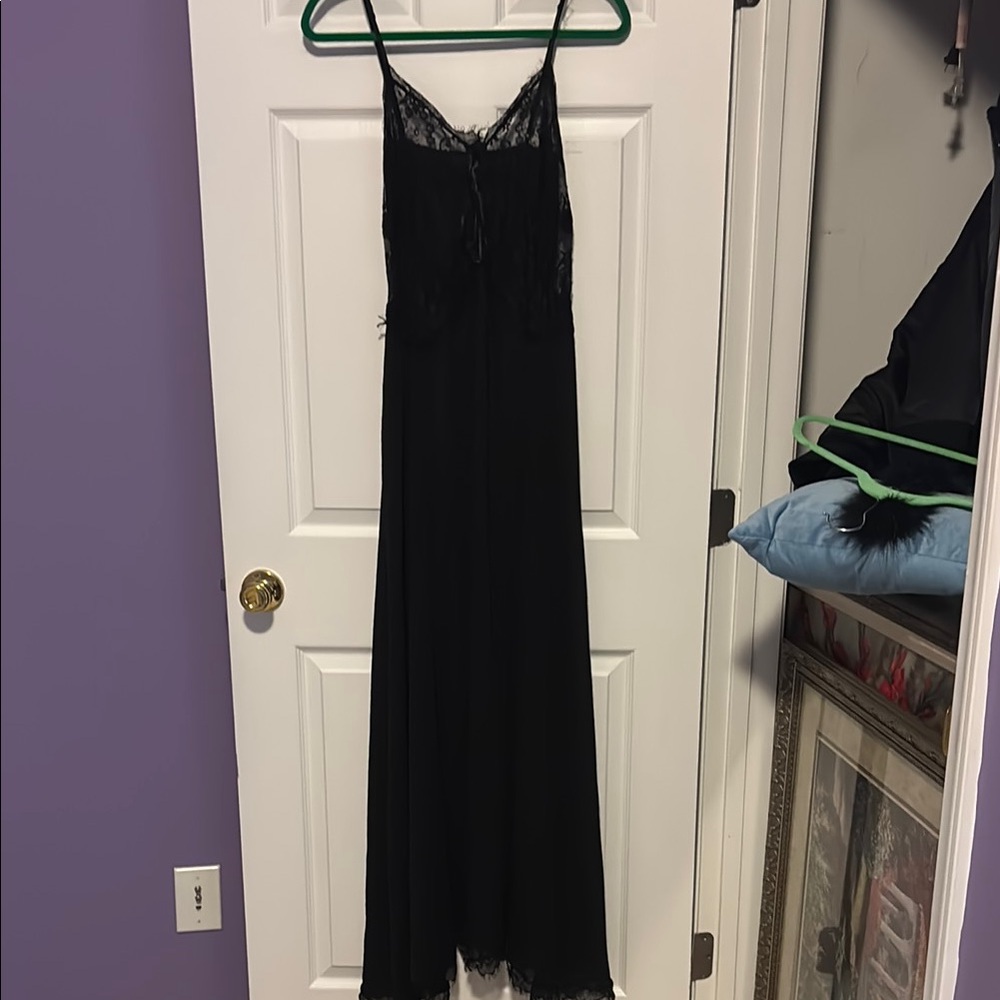 Elegant Black Lace Maxi Dress